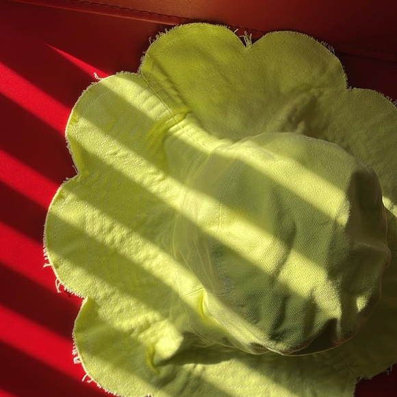NWT $48 Anthropologie floral petal beach sun hat 100% cotton lime green yellow - Picture 2 of 4